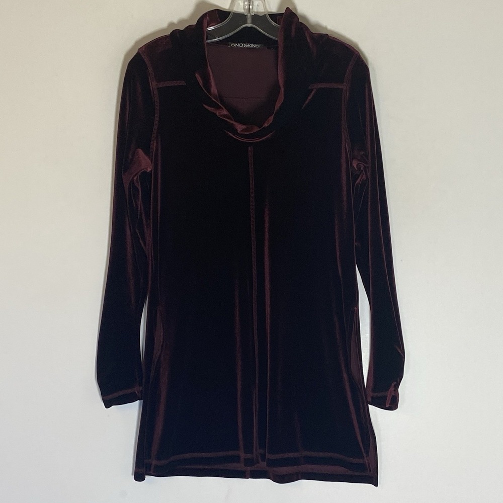 Sno Skins Top Womens Small Burgandy Velour Mock Neck Long‎ Sleeve Classy Elegant